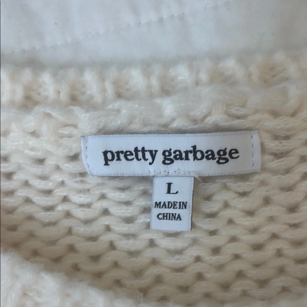 Chic Cream Bow-Detail Sweater - Picture 2 of 3